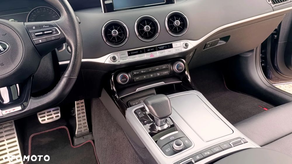 Kia Stinger 3.3 T-GDI AWD GT - 30