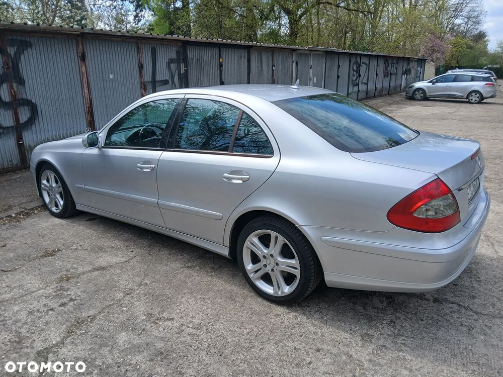 Mercedes-Benz Klasa E 280 CDI 4Matic Automatik Classic DPF - 4