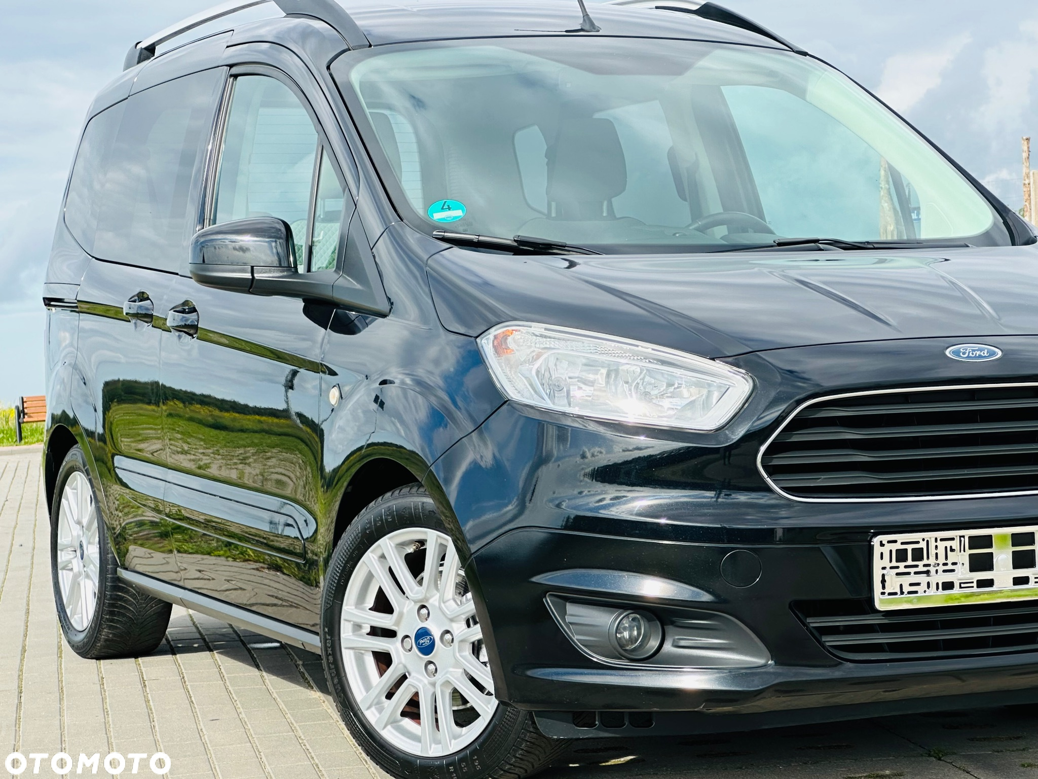 Ford Tourneo Courier 1.0 EcoBoost Titanium - 6