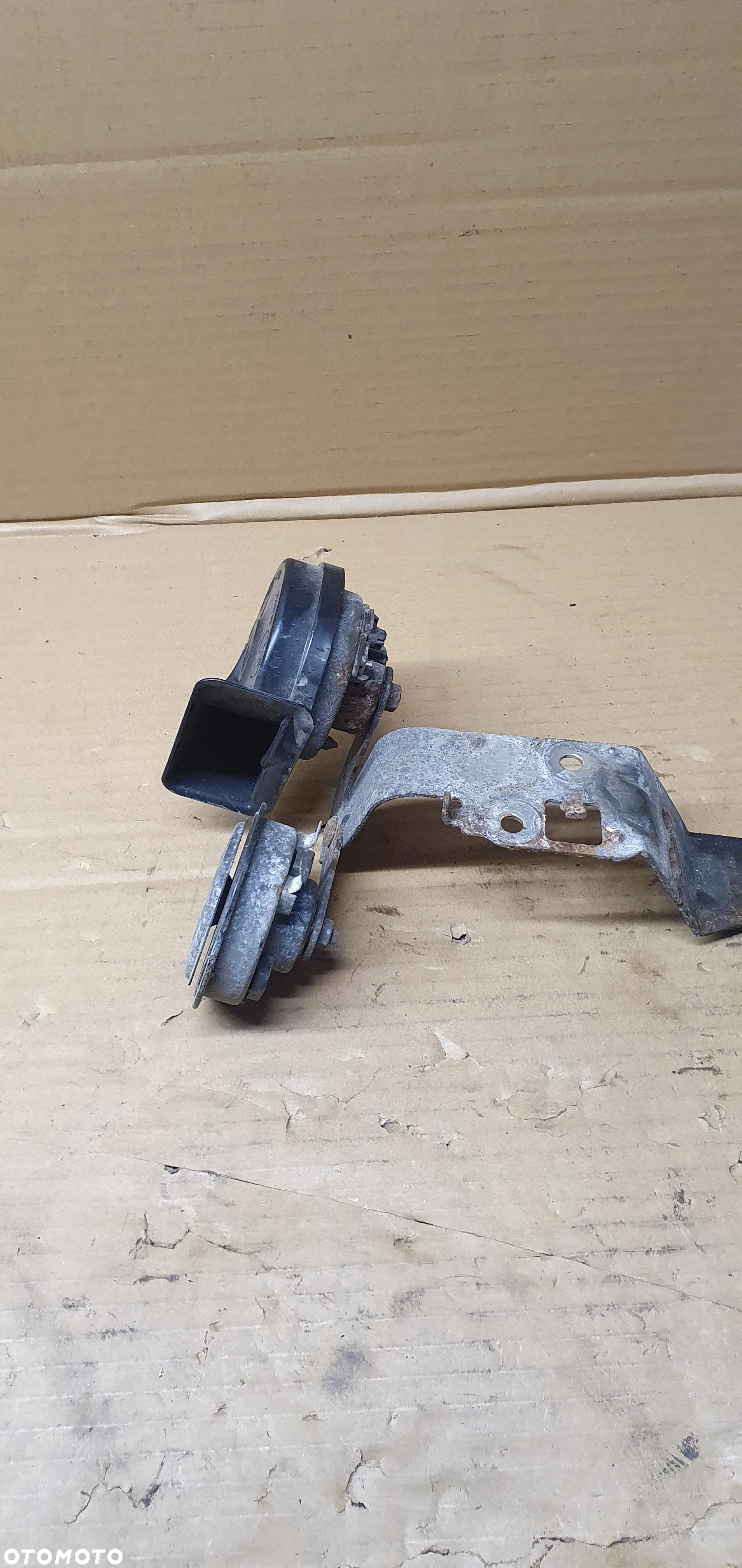 Klakson sygnał dźwiękowy klaksony Citroen C5 III 9684804180 - 3
