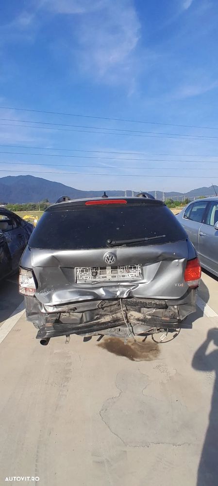 Dezmembram VW Golf VI 1.6 TDI CAYC - 6