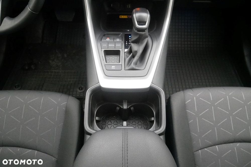 Toyota RAV4 - 11