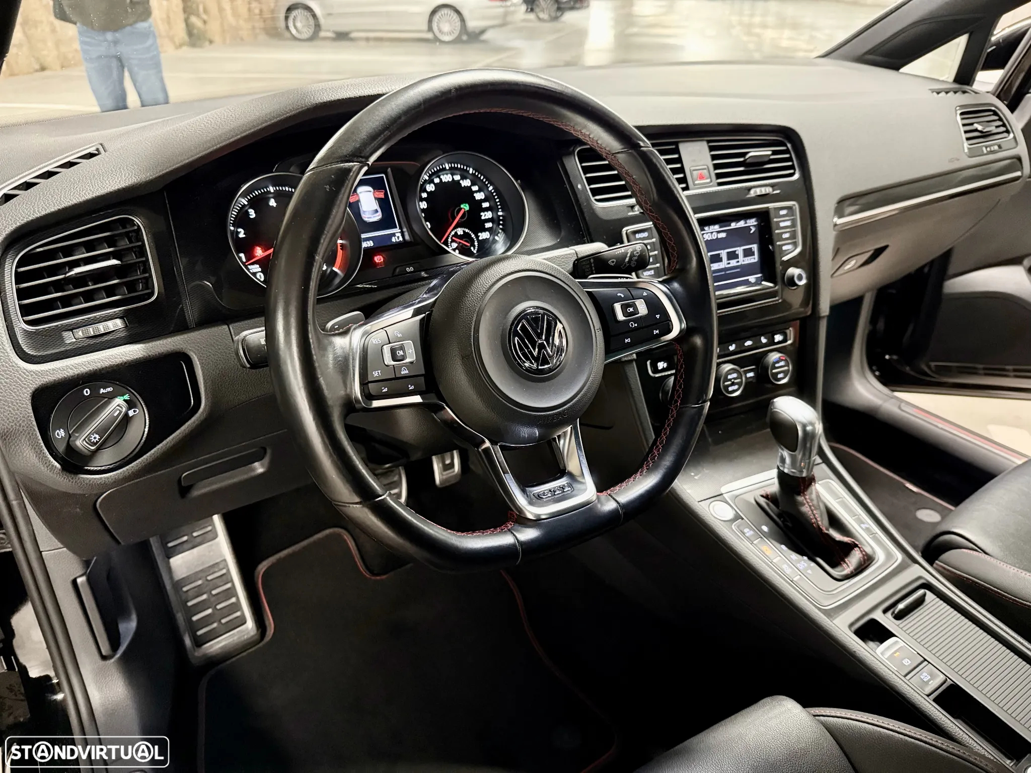 VW Golf 2.0 TSi GTi DSG Performance - 14