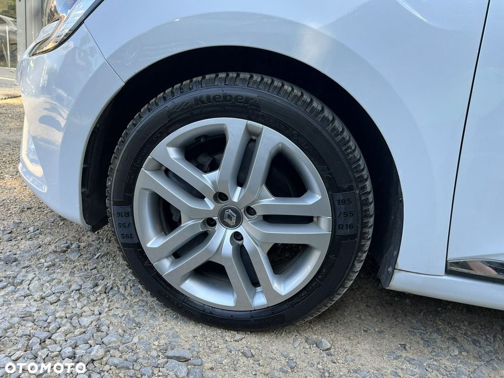 Renault Clio - 11