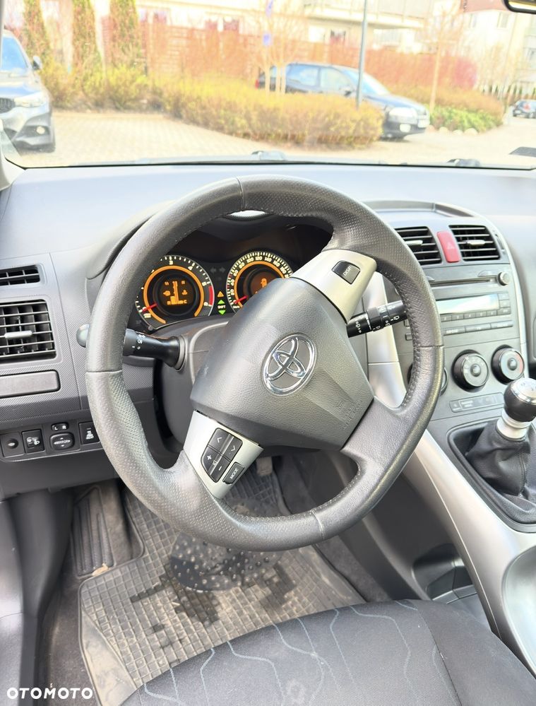 Toyota Auris 1.4 D-4D Life - 8