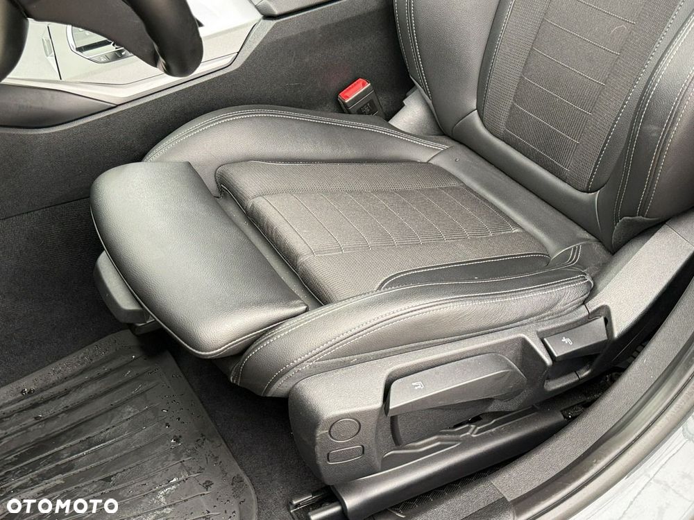 BMW Seria 3 - 18