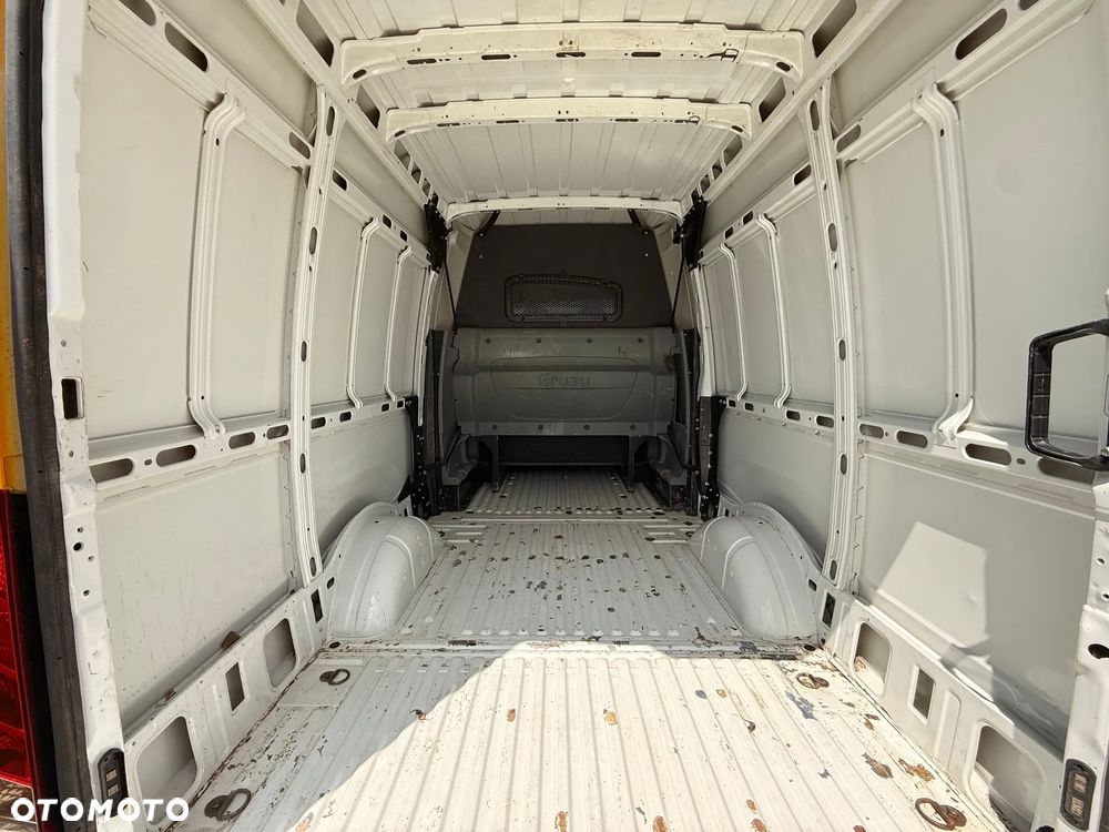 Iveco Daily - 16