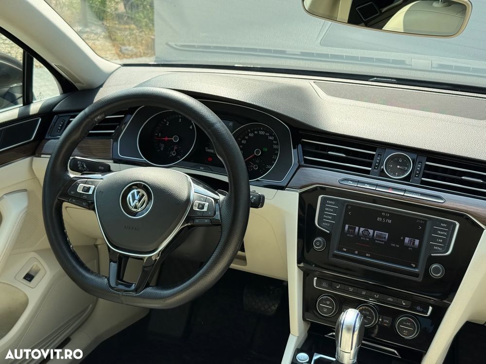 Volkswagen Passat 2.0 TDI DSG Highline - 12