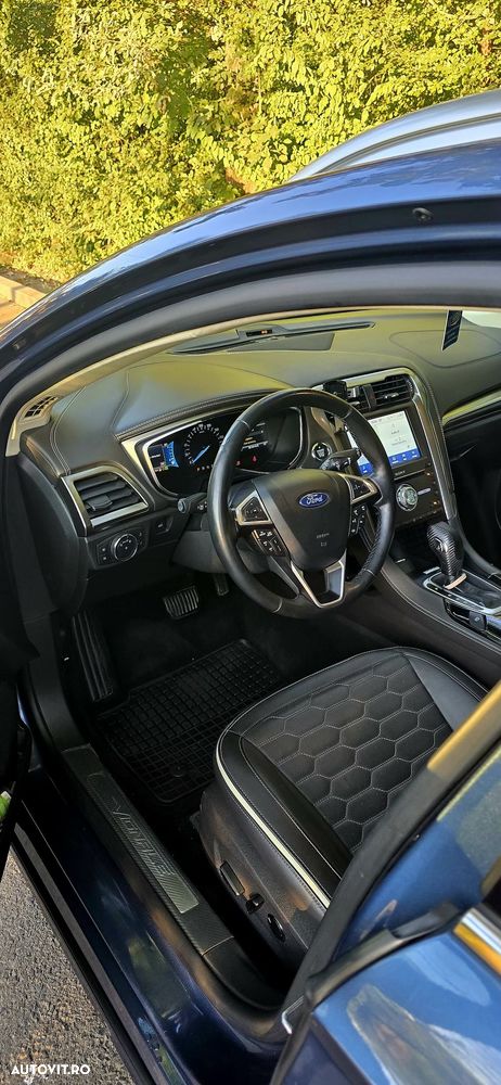 Ford Mondeo 2.0 HEV Vignale - 21