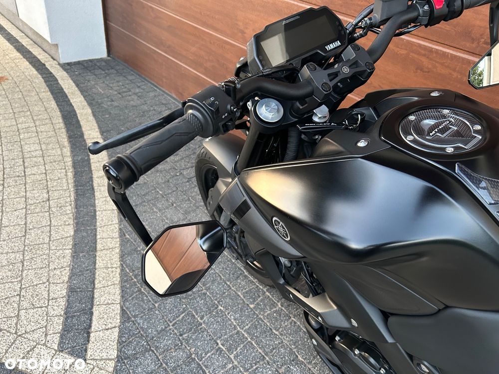 Yamaha MT - 22