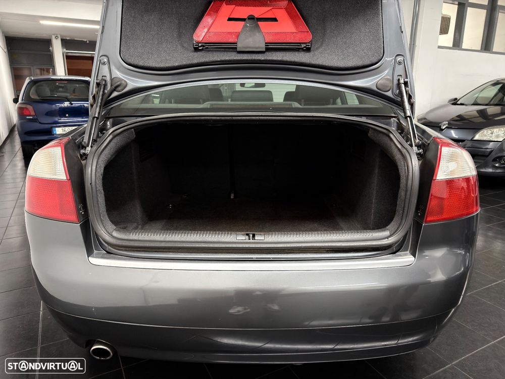 Audi A4 1.6 Sport - 8