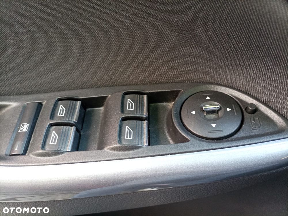 Ford Focus 1.6 EcoBoost Start-Stopp-System Titanium - 14