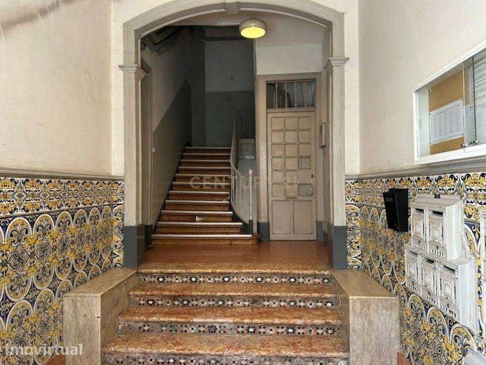 Apartamento de 9 assoalhadas para Venda - com Rendimento Garantido - Grande imagem: 2/18