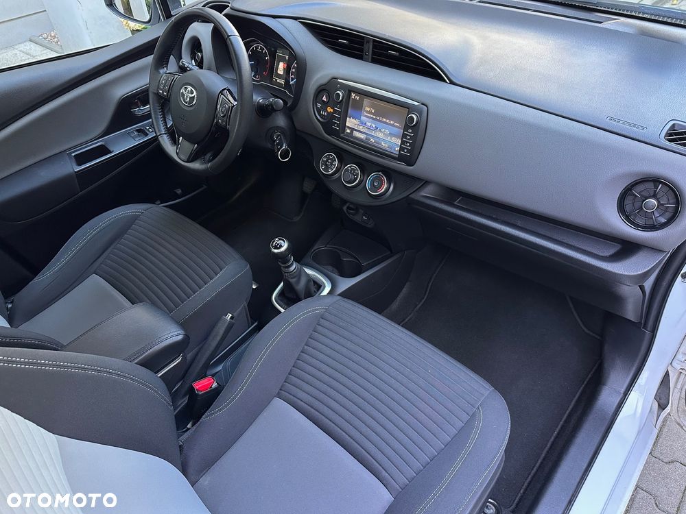 Toyota Yaris 1.5 Premium - 10