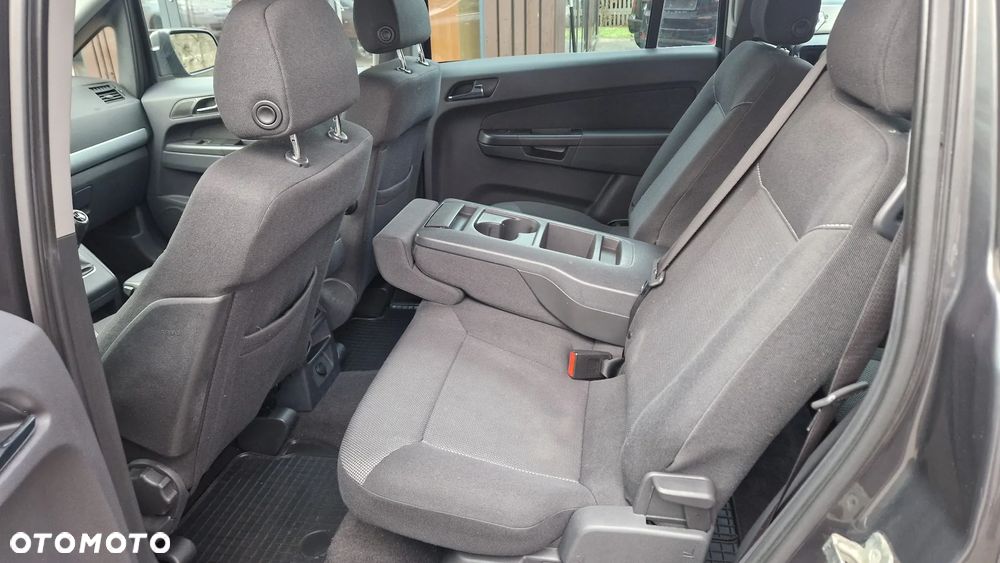 Opel Zafira - 27