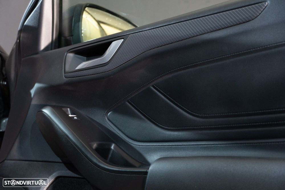 Ford Focus SW 1.5 TDCi EcoBlue ST-Line - 54