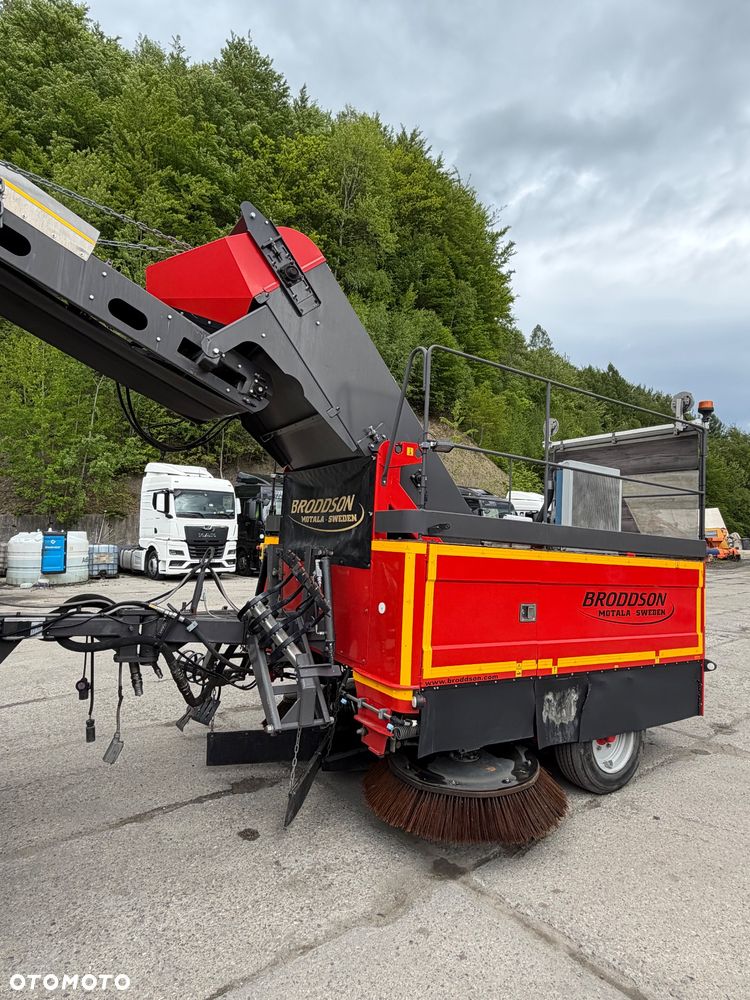 Inny SCANDIA STREETSWEEPER - 1
