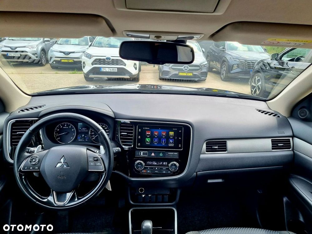 Mitsubishi Outlander 2.0 4WD Invite - 14