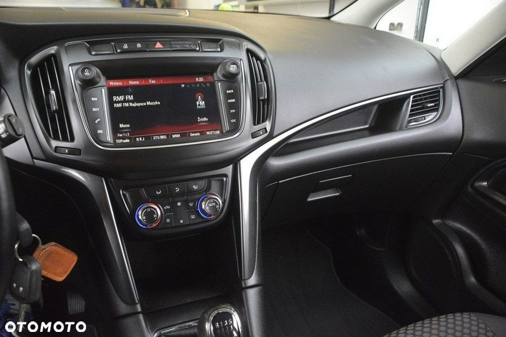 Opel Zafira 1.4 T Cosmo EcoFLEX S&S EU6 - 24