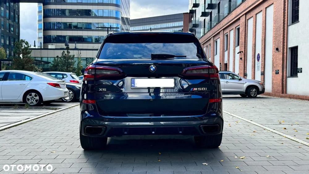 BMW X5 M M50i - 12
