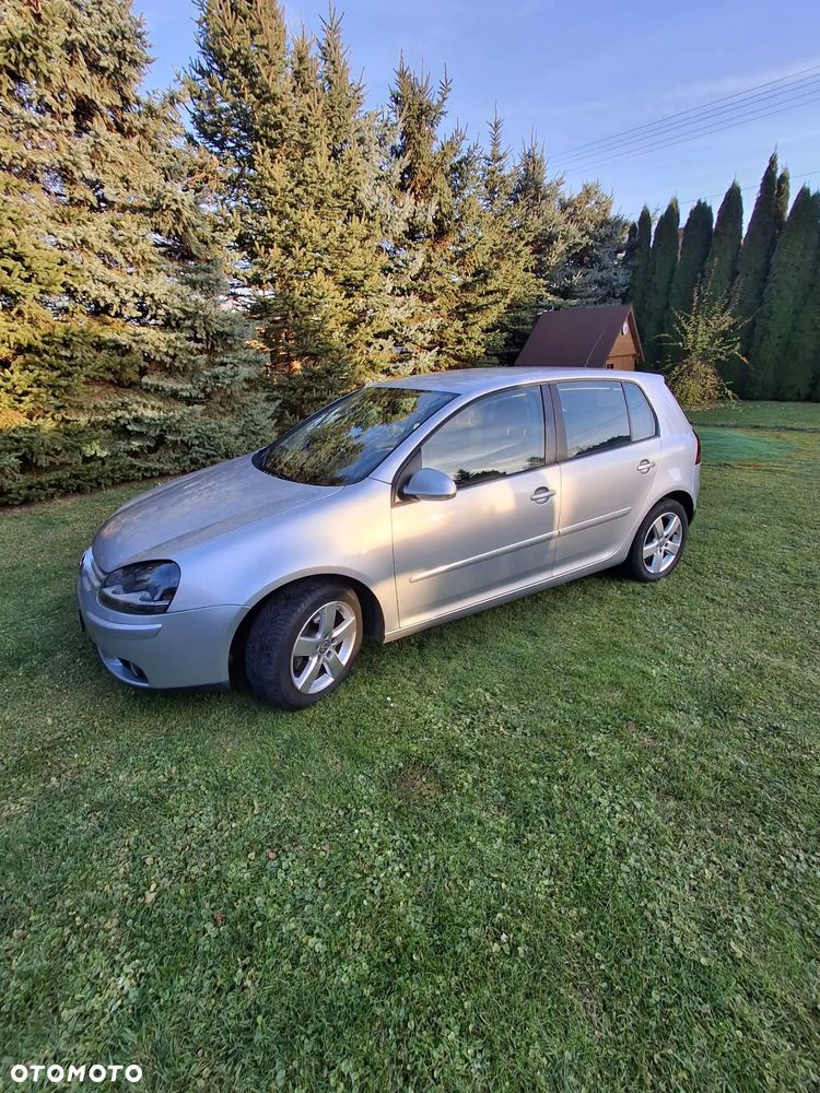 Volkswagen Golf - 1