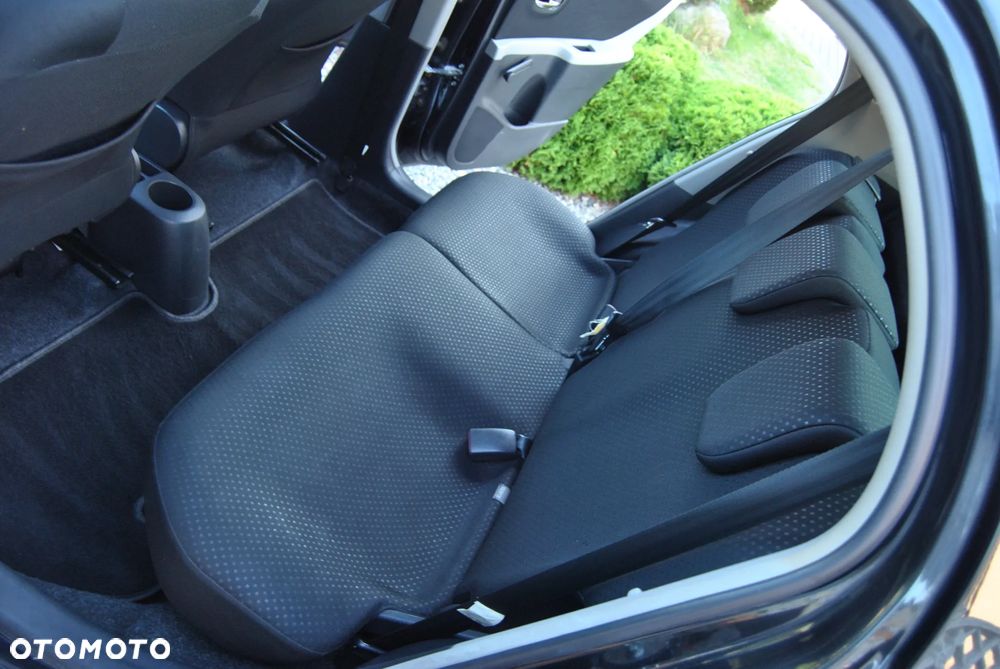Toyota Yaris 1.33 VVT-i Executive - 30