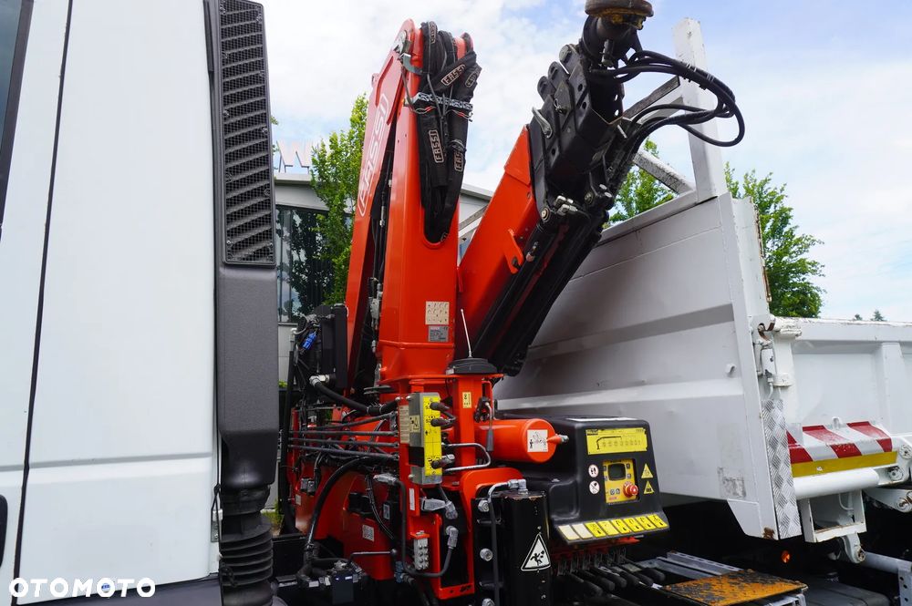 Iveco Stralis 330 E6 / HDS Fassi 195A 8,5 t / wywrotka 3-stronna - 12
