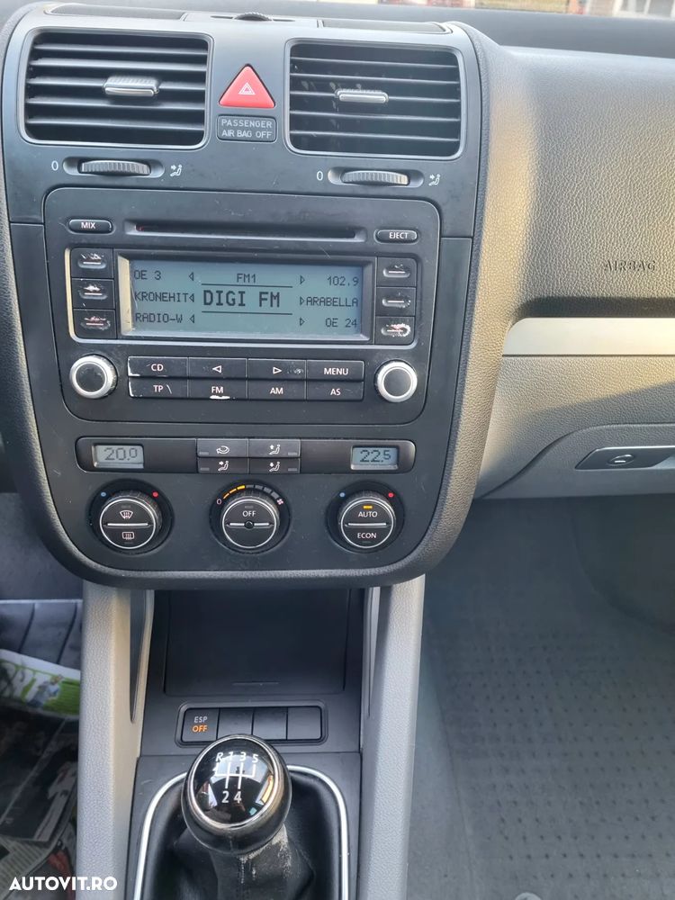 Volkswagen Golf 1.9 TDI DPF Comfortline - 10