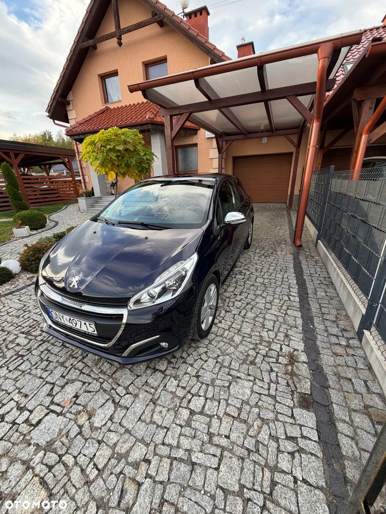 Peugeot 208 - 5