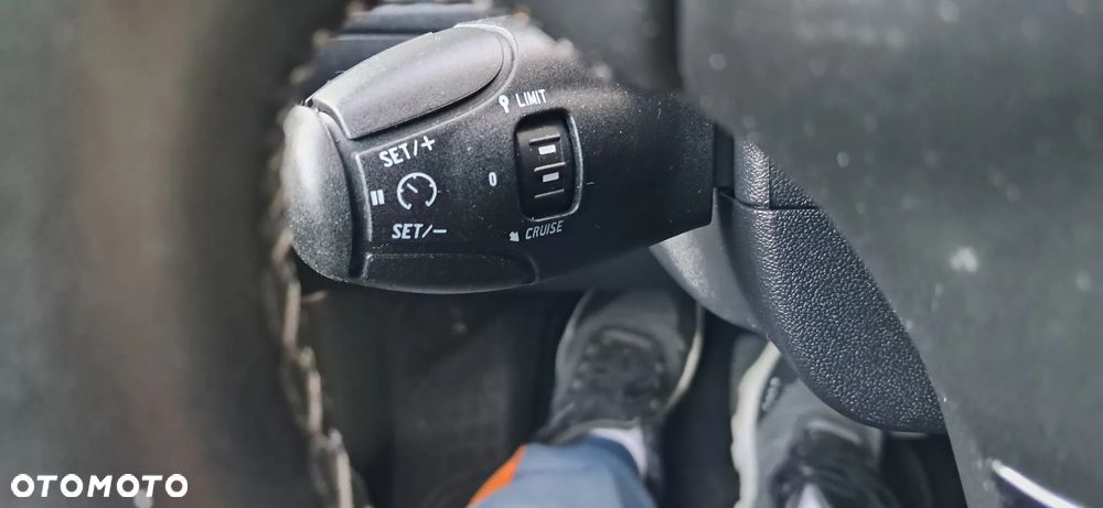 Peugeot 2008 BlueHDi 100 STOP & START Business-Line - 22