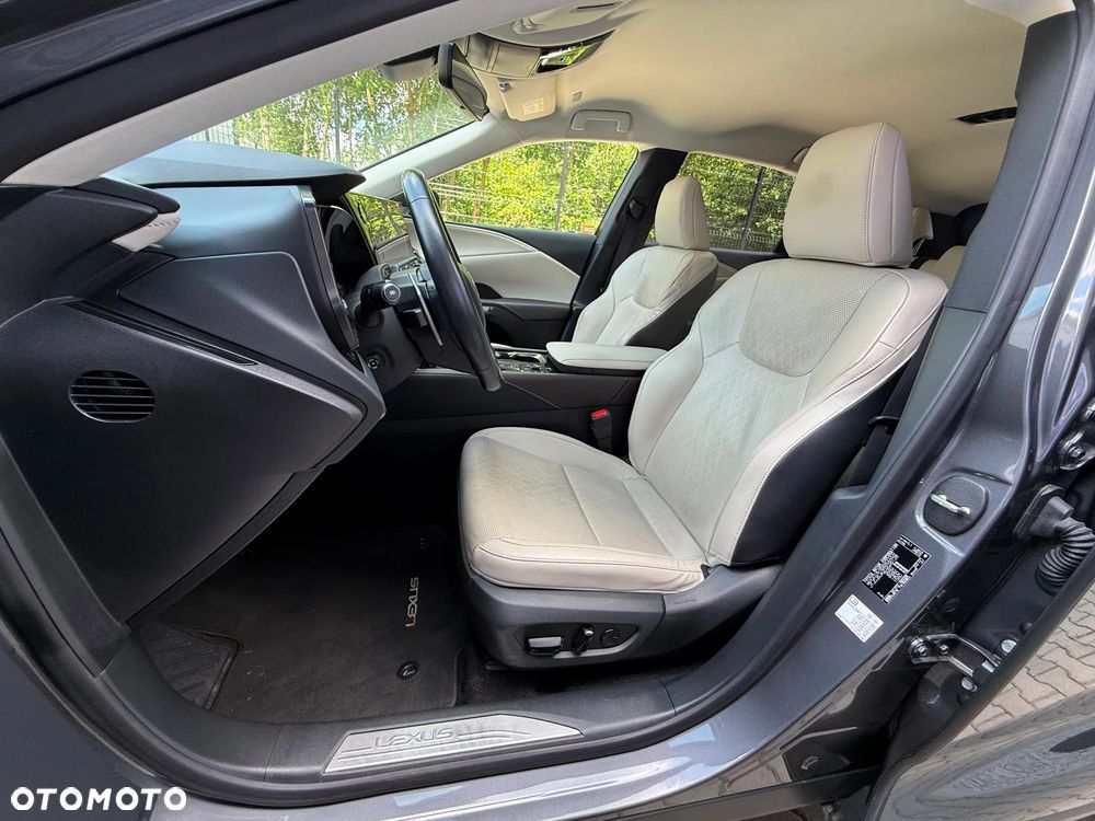 Lexus RX 350h F Sport Design - 12