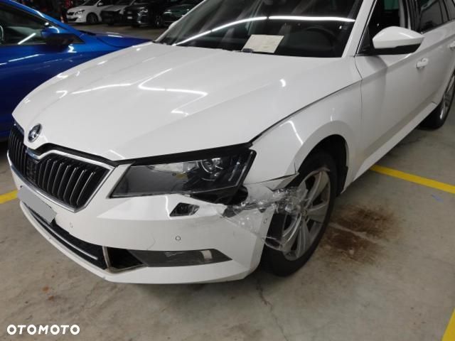 Skoda Superb 2.0 TDI DSG Style - 3