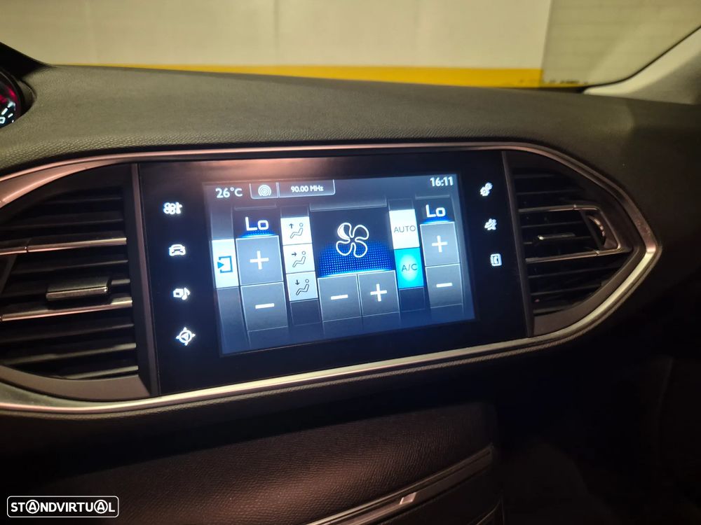 Peugeot 308 SW 1.6 BlueHDi Style - 17