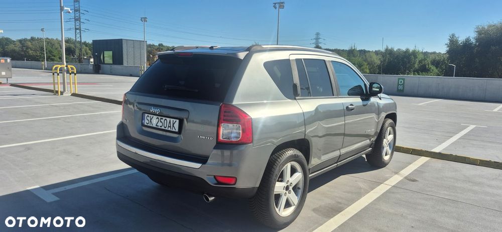 Jeep Compass 2011 photo 4