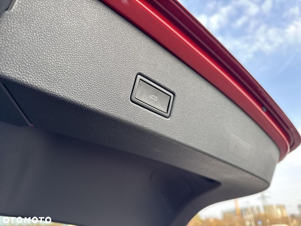 Volkswagen T-Roc - 19