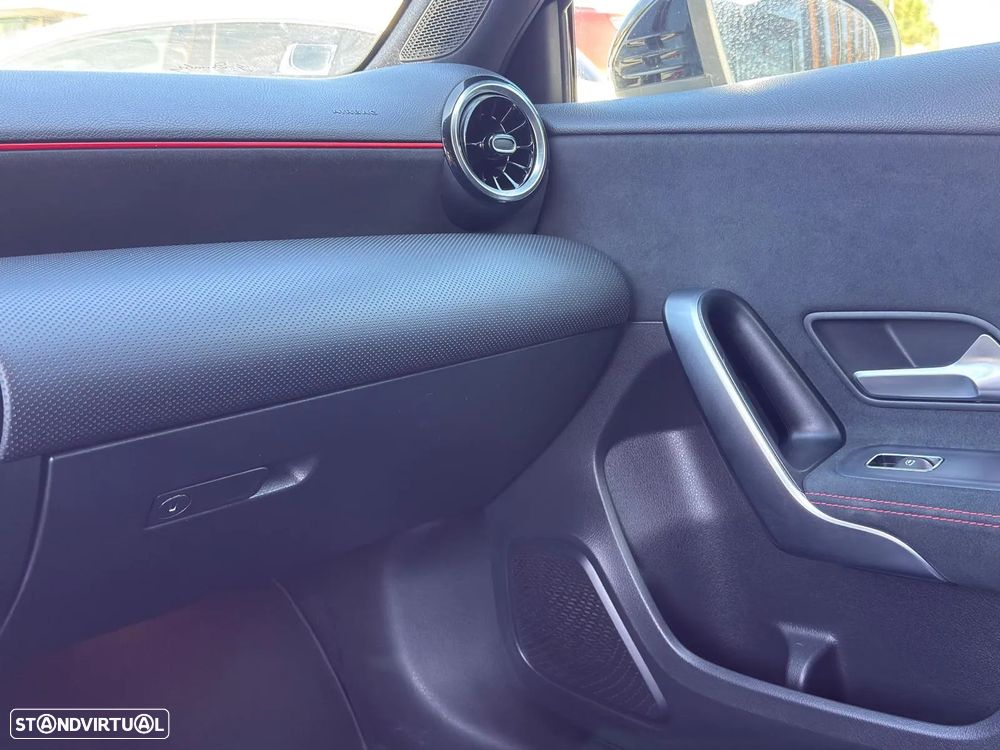 Mercedes-Benz 180 - 20