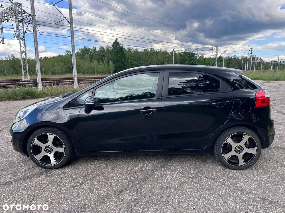 Kia Rio - 18