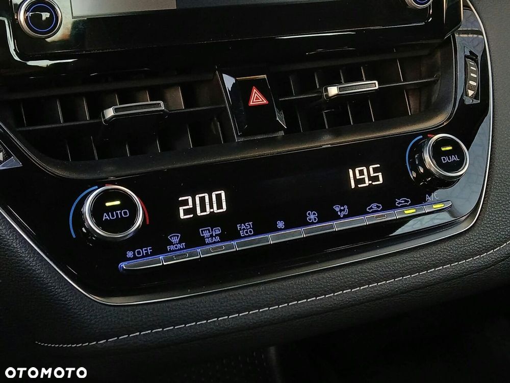 Toyota Corolla - 21