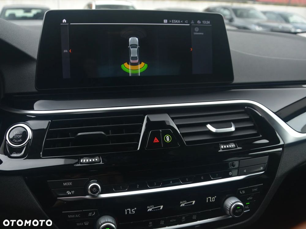 BMW Seria 5 518d Sport Line sport - 9