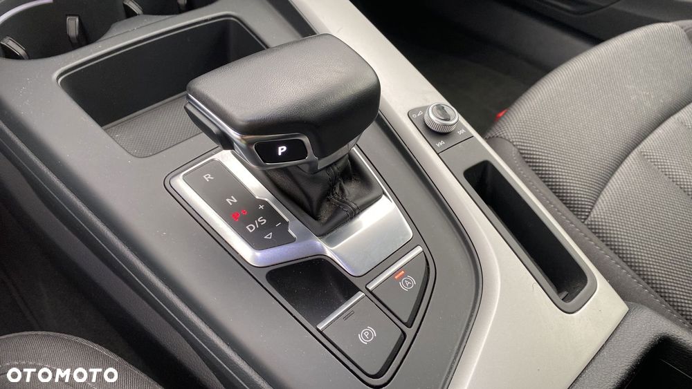 Audi A4 Limousine 35 TFSI mHEV S tronic - 18