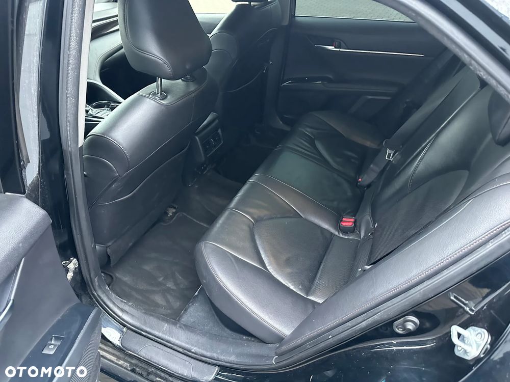 Toyota Camry Executive - 10