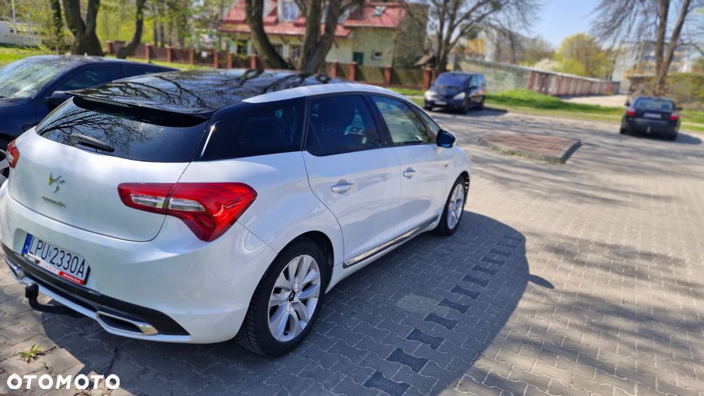 Citroën DS5 2.0 HDi Hybrid4 SoChic MCP - 2