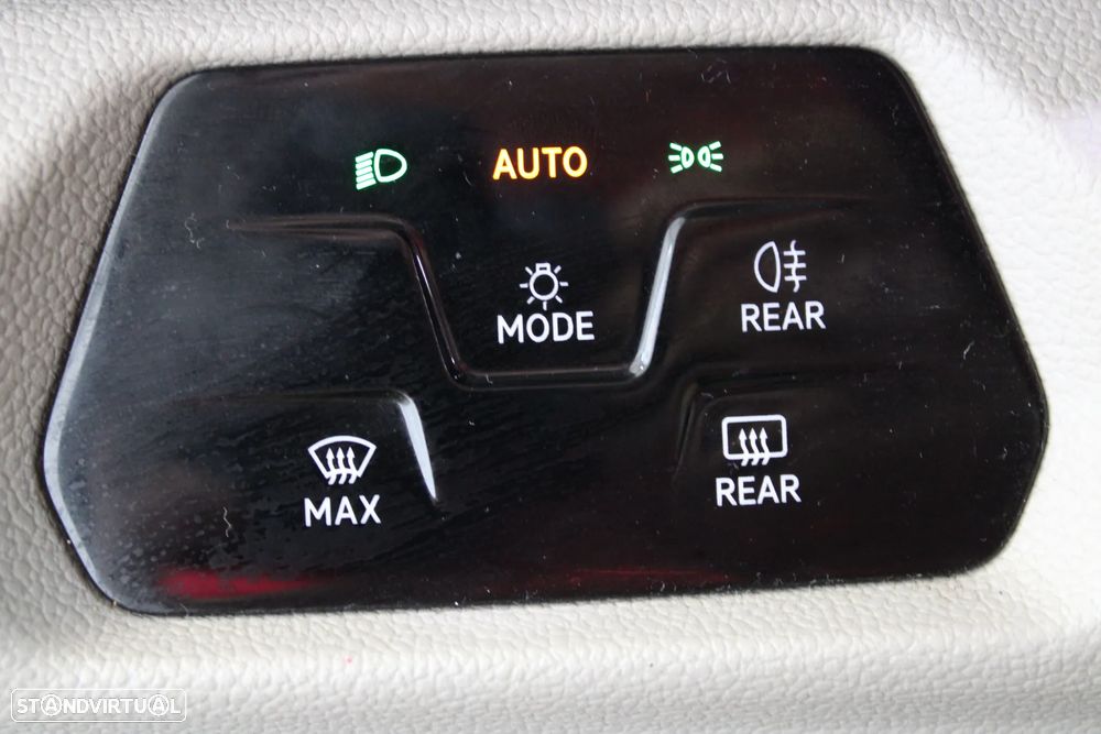 VW Multivan 2.0 TDI Life DSG - 13