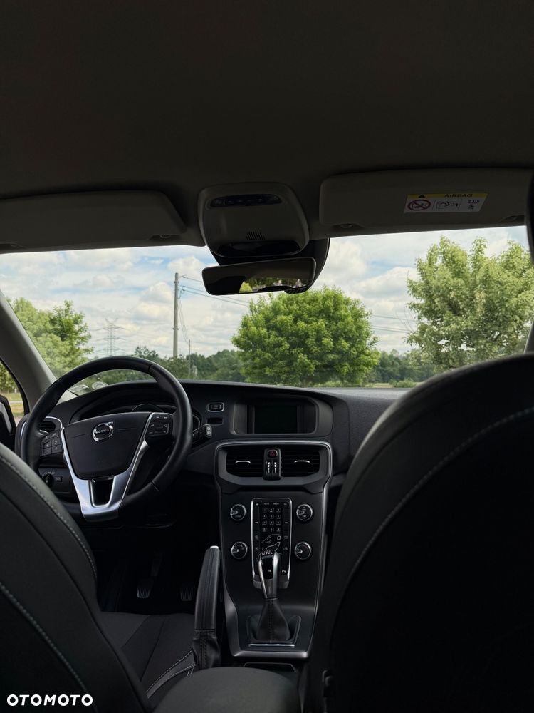 Volvo V40 D2 - 13