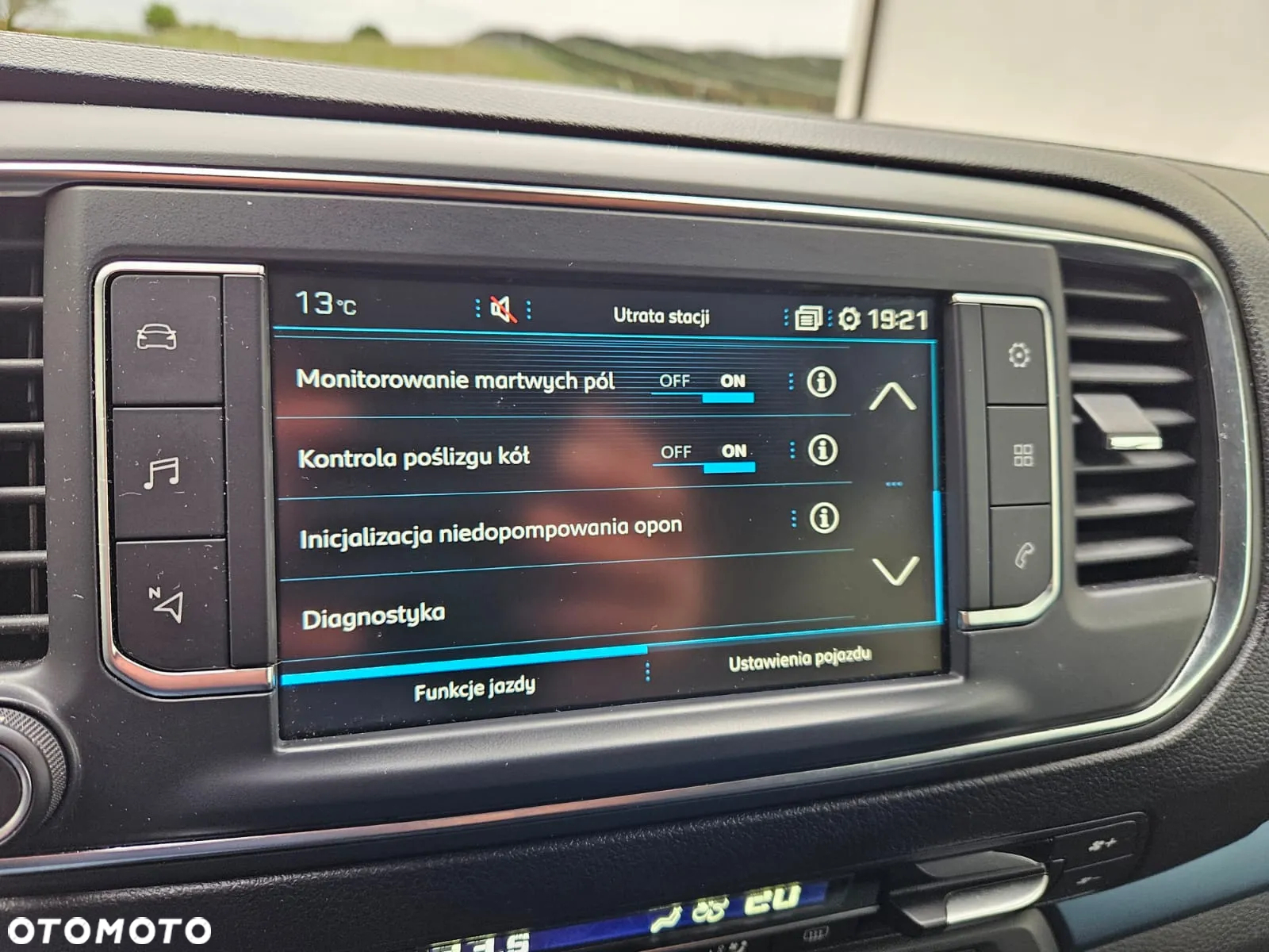Peugeot Traveller 2.0 BlueHDi Compact Allure - 28