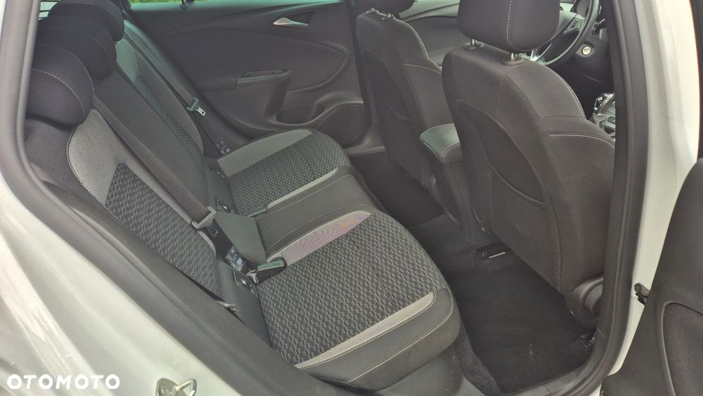 Opel Astra 1.5 CDTI Edition S&S - 8
