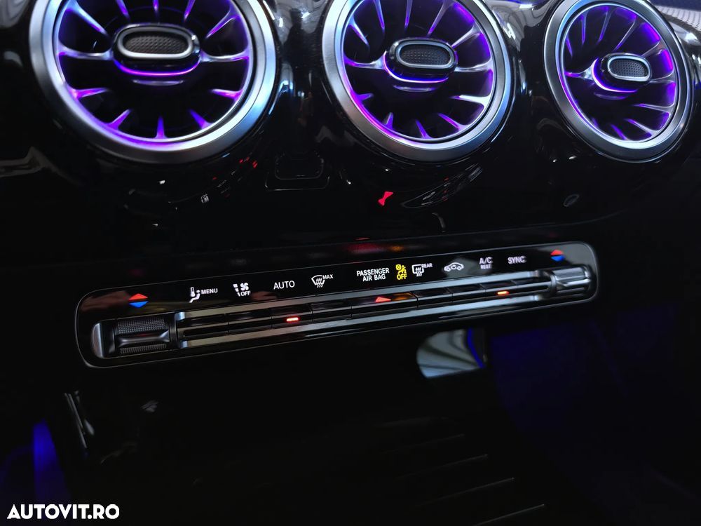 Mercedes-Benz CLA 180 d 8G-DCT - 17