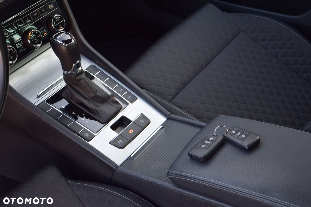 Skoda Superb 1.5 TSI Sportline DSG - 14