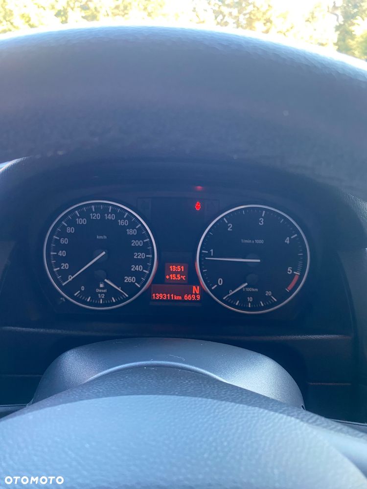 BMW X1 xDrive18d xLine - 6