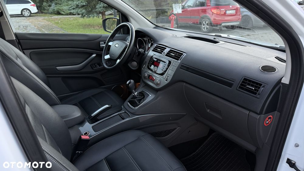Ford Kuga 2.0 TDCi 4x4 Titanium - 39